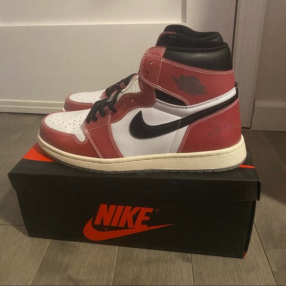Air Jordan 1 - Picture 1 of 4